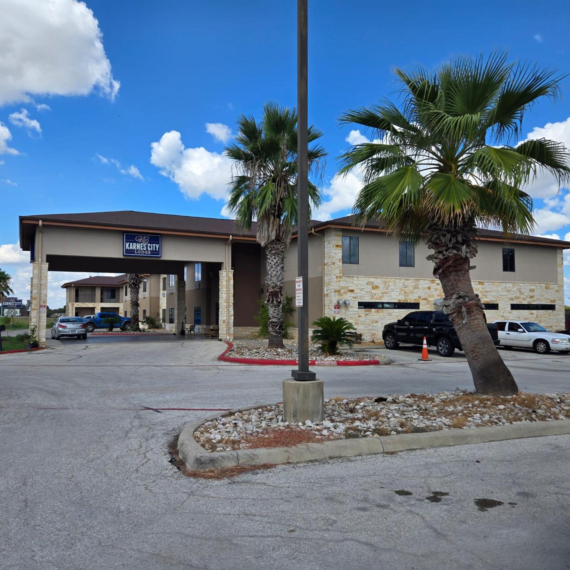 Karnes City Lodge Εξωτερικό φωτογραφία